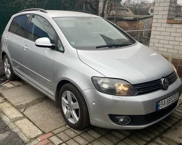 Серый Фольксваген Гольф, объемом двигателя 1.6 л и пробегом 250 тыс. км за 7000 $, фото 1 на Automoto.ua