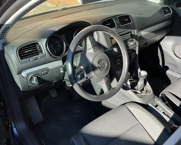 Фольксваген Гольф 2010 у Чернівцях на Automoto.ua Сірий Фольксваген Гольф, об'ємом двигуна 1.39 л та пробігом 170 тис. км за 8500 $, фото 1 на Automoto.ua