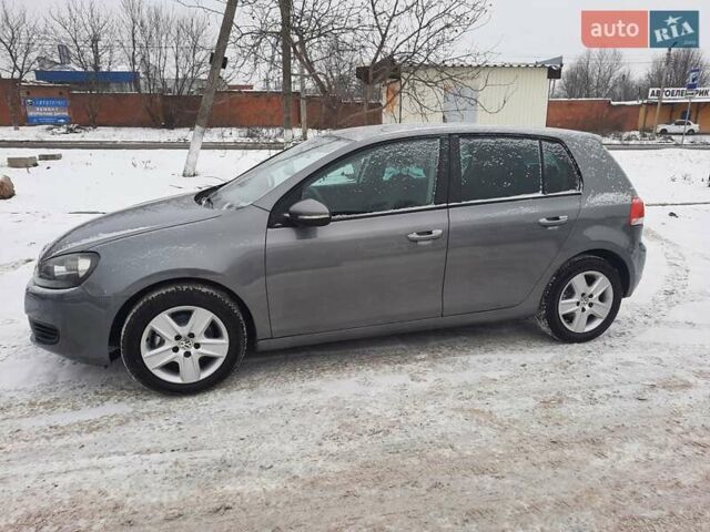 Серый Фольксваген Гольф, объемом двигателя 1.6 л и пробегом 215 тыс. км за 8200 $, фото 1 на Automoto.ua