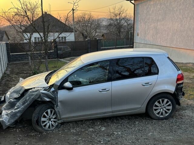 Серый Фольксваген Гольф, объемом двигателя 1.6 л и пробегом 230 тыс. км за 2300 $, фото 1 на Automoto.ua