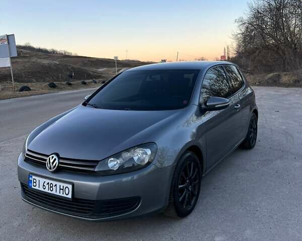 Серый Фольксваген Гольф, объемом двигателя 1.4 л и пробегом 294 тыс. км за 6300 $, фото 1 на Automoto.ua