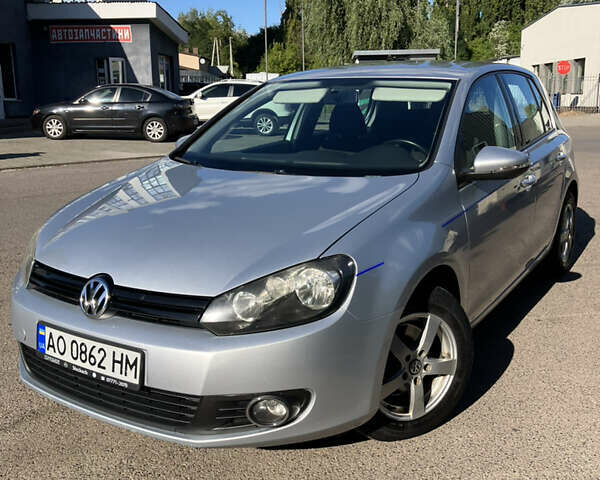 Серый Фольксваген Гольф, объемом двигателя 1.6 л и пробегом 300 тыс. км за 6500 $, фото 1 на Automoto.ua