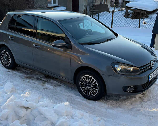 Серый Фольксваген Гольф, объемом двигателя 1.6 л и пробегом 295 тыс. км за 8200 $, фото 1 на Automoto.ua