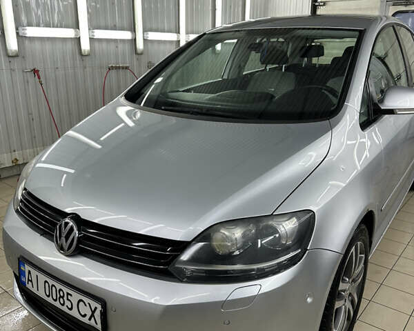 Сірий Фольксваген Гольф, об'ємом двигуна 1.39 л та пробігом 207 тис. км за 8500 $, фото 1 на Automoto.ua