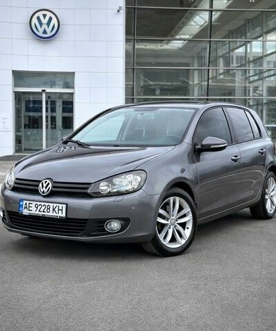 Серый Фольксваген Гольф, объемом двигателя 1.6 л и пробегом 212 тыс. км за 7950 $, фото 1 на Automoto.ua