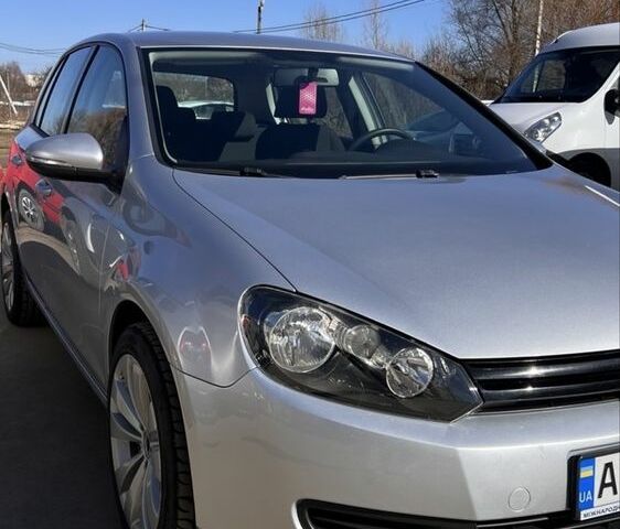 Сірий Фольксваген Гольф, об'ємом двигуна 1.6 л та пробігом 245 тис. км за 7200 $, фото 1 на Automoto.ua