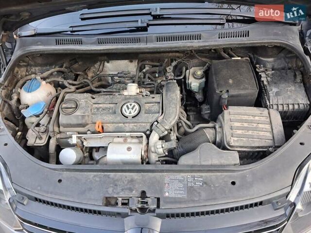 Серый Фольксваген Гольф, объемом двигателя 1.39 л и пробегом 89 тыс. км за 12000 $, фото 1 на Automoto.ua