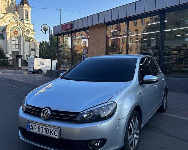 Серый Фольксваген Гольф, объемом двигателя 1.6 л и пробегом 194 тыс. км за 9600 $, фото 1 на Automoto.ua