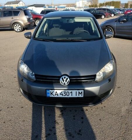 Серый Фольксваген Гольф, объемом двигателя 1.2 л и пробегом 181 тыс. км за 6000 $, фото 1 на Automoto.ua