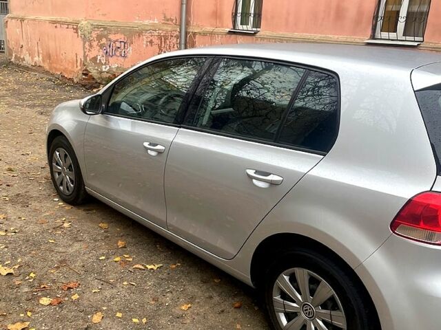 Серый Фольксваген Гольф, объемом двигателя 1.6 л и пробегом 130 тыс. км за 9000 $, фото 1 на Automoto.ua