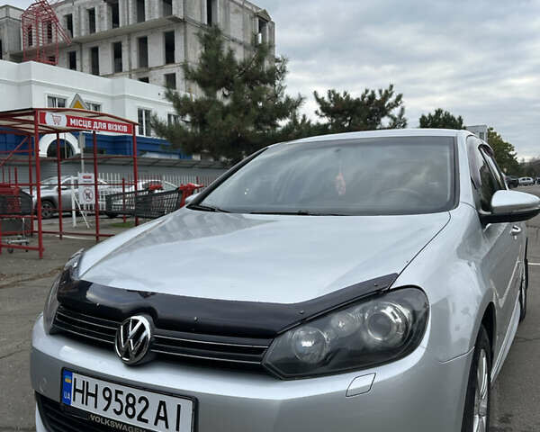 Серый Фольксваген Гольф, объемом двигателя 1.6 л и пробегом 187 тыс. км за 8888 $, фото 1 на Automoto.ua
