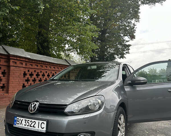Серый Фольксваген Гольф, объемом двигателя 1.6 л и пробегом 237 тыс. км за 9200 $, фото 1 на Automoto.ua
