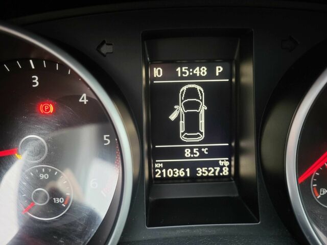 Серый Фольксваген Гольф, объемом двигателя 1.6 л и пробегом 210 тыс. км за 8400 $, фото 1 на Automoto.ua