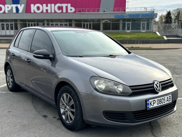 Серый Фольксваген Гольф, объемом двигателя 1.6 л и пробегом 366 тыс. км за 9300 $, фото 1 на Automoto.ua