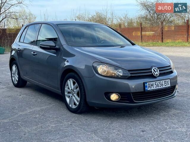 Серый Фольксваген Гольф, объемом двигателя 1.6 л и пробегом 260 тыс. км за 9400 $, фото 1 на Automoto.ua
