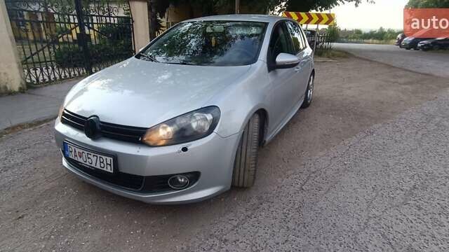 Серый Фольксваген Гольф, объемом двигателя 1.6 л и пробегом 354 тыс. км за 6000 $, фото 1 на Automoto.ua