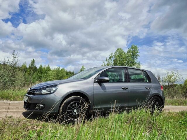 Серый Фольксваген Гольф, объемом двигателя 1.2 л и пробегом 197 тыс. км за 7000 $, фото 1 на Automoto.ua