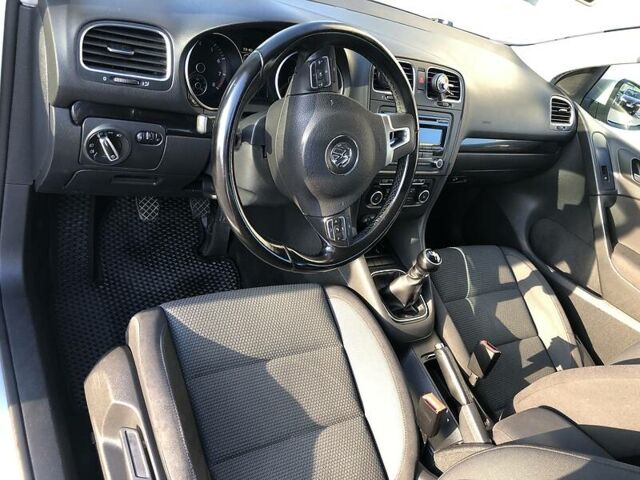 Серый Фольксваген Гольф, объемом двигателя 1.4 л и пробегом 186 тыс. км за 5109 $, фото 1 на Automoto.ua