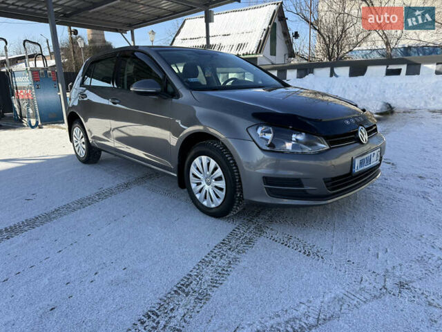 Серый Фольксваген Гольф, объемом двигателя 1.6 л и пробегом 210 тыс. км за 8900 $, фото 1 на Automoto.ua