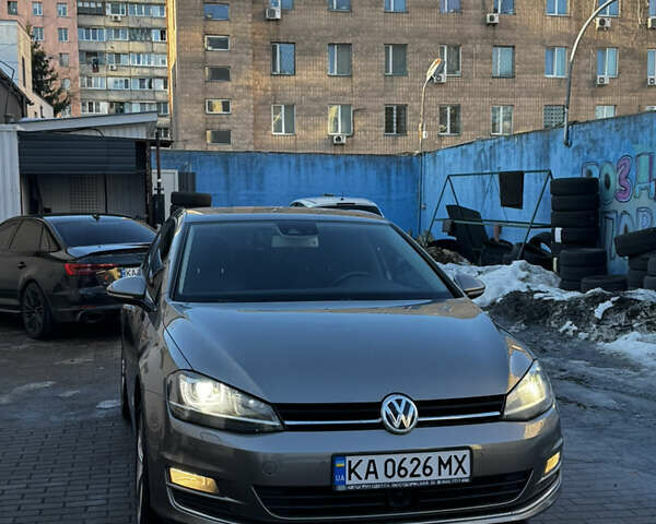 Серый Фольксваген Гольф, объемом двигателя 1.4 л и пробегом 233 тыс. км за 11000 $, фото 1 на Automoto.ua