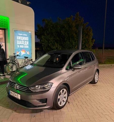 Серый Фольксваген Гольф, объемом двигателя 1.6 л и пробегом 268 тыс. км за 10350 $, фото 1 на Automoto.ua