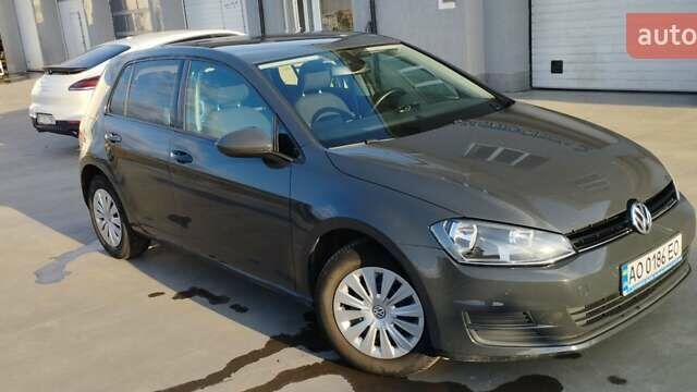 Серый Фольксваген Гольф, объемом двигателя 1.6 л и пробегом 268 тыс. км за 10100 $, фото 1 на Automoto.ua