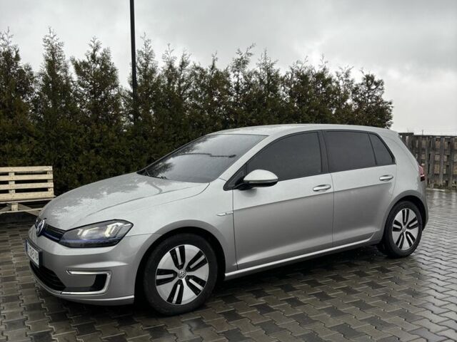 Серый Фольксваген Гольф, объемом двигателя 0 л и пробегом 129 тыс. км за 10300 $, фото 1 на Automoto.ua