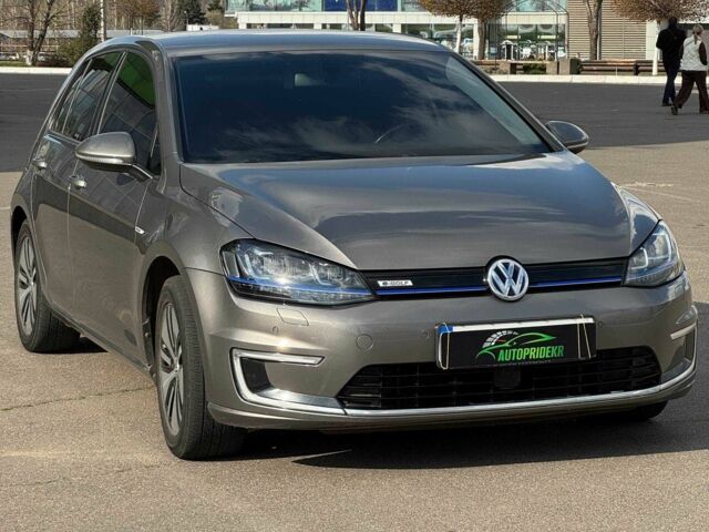 Сірий Фольксваген Гольф, об'ємом двигуна 0 л та пробігом 126 тис. км за 9999 $, фото 1 на Automoto.ua