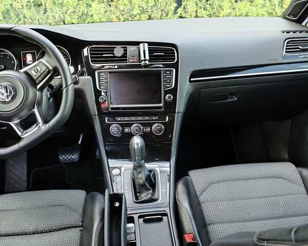 Серый Фольксваген Гольф, объемом двигателя 1.4 л и пробегом 275 тыс. км за 14500 $, фото 1 на Automoto.ua