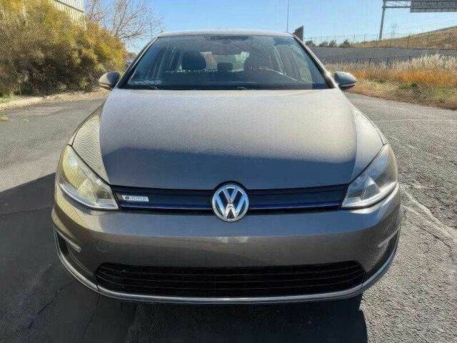 Серый Фольксваген Гольф, объемом двигателя 0 л и пробегом 119 тыс. км за 11000 $, фото 1 на Automoto.ua