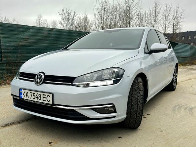 Серый Фольксваген Гольф, объемом двигателя 1.4 л и пробегом 174 тыс. км за 12800 $, фото 1 на Automoto.ua