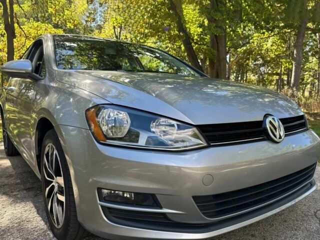 Серый Фольксваген Гольф, объемом двигателя 1.8 л и пробегом 60 тыс. км за 4000 $, фото 1 на Automoto.ua