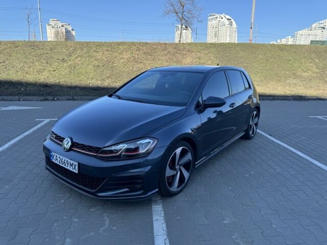 Сірий Фольксваген Гольф, об'ємом двигуна 2 л та пробігом 147 тис. км за 17900 $, фото 1 на Automoto.ua