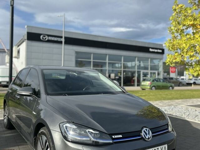 Серый Фольксваген Гольф, объемом двигателя 0 л и пробегом 180 тыс. км за 13500 $, фото 1 на Automoto.ua