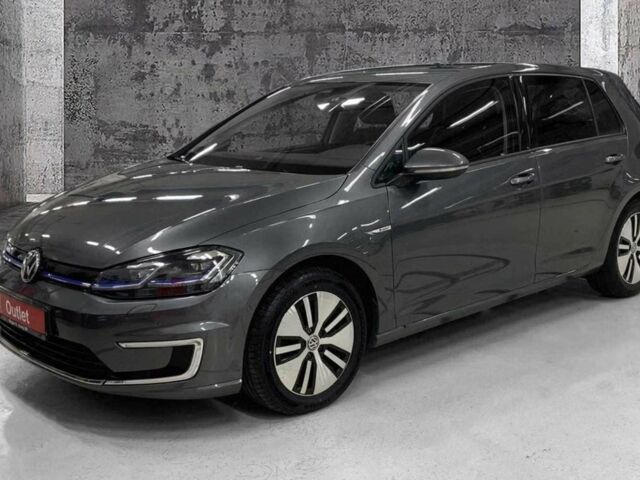 Сірий Фольксваген Гольф, об'ємом двигуна 0 л та пробігом 105 тис. км за 9400 $, фото 1 на Automoto.ua