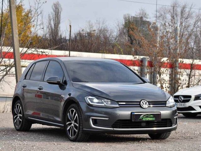 Серый Фольксваген Гольф, объемом двигателя 0 л и пробегом 141 тыс. км за 13200 $, фото 1 на Automoto.ua