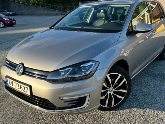 Серый Фольксваген Гольф, объемом двигателя 0 л и пробегом 73 тыс. км за 13100 $, фото 1 на Automoto.ua