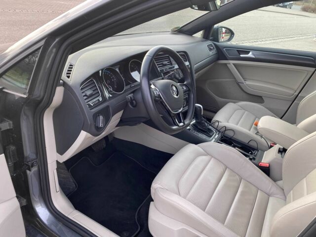 Сірий Фольксваген Гольф, об'ємом двигуна 0 л та пробігом 18 тис. км за 17300 $, фото 1 на Automoto.ua