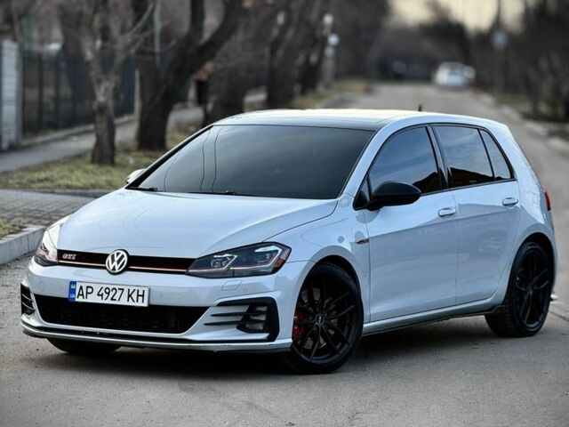 Серый Фольксваген Гольф, объемом двигателя 2 л и пробегом 80 тыс. км за 18900 $, фото 1 на Automoto.ua