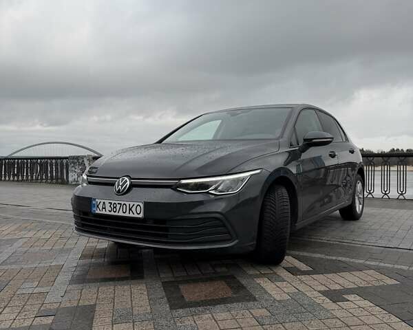 Серый Фольксваген Гольф, объемом двигателя 1.6 л и пробегом 44 тыс. км за 22100 $, фото 1 на Automoto.ua