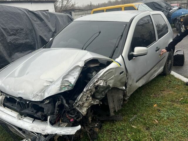 Серый Фольксваген Гольф, объемом двигателя 1.9 л и пробегом 280 тыс. км за 1200 $, фото 1 на Automoto.ua