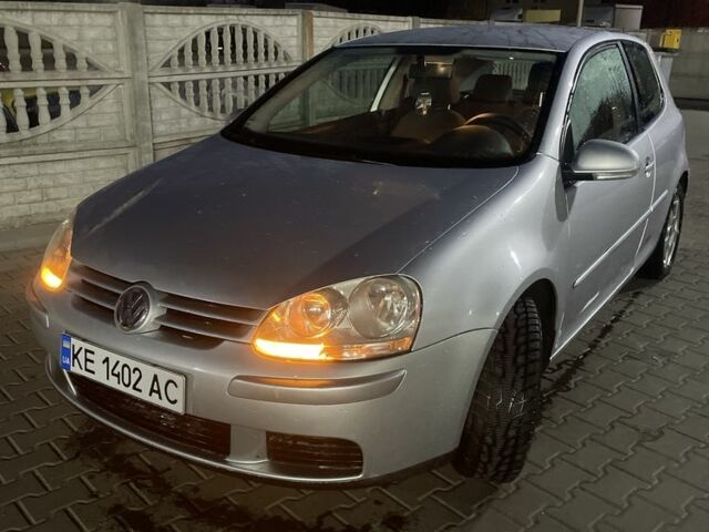 Серый Фольксваген Гольф, объемом двигателя 1.4 л и пробегом 314 тыс. км за 3900 $, фото 1 на Automoto.ua