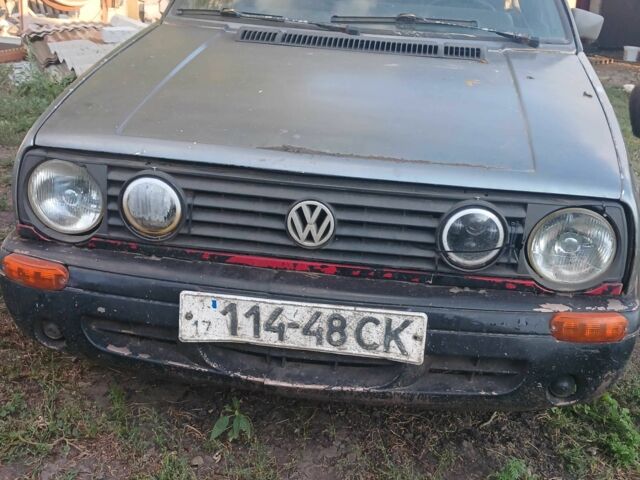 Серый Фольксваген Гольф, объемом двигателя 1.6 л и пробегом 796 тыс. км за 1000 $, фото 1 на Automoto.ua