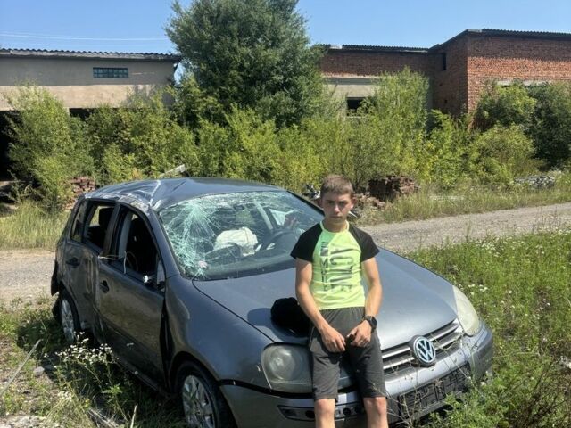 Сірий Фольксваген Гольф, об'ємом двигуна 0 л та пробігом 200 тис. км за 1201 $, фото 1 на Automoto.ua