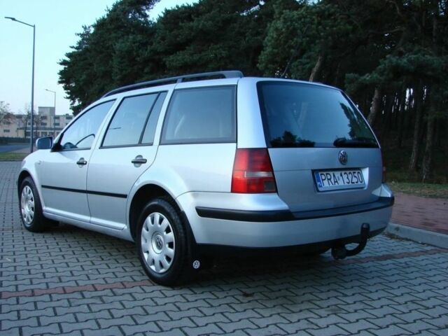 Серый Фольксваген Гольф, объемом двигателя 4 л и пробегом 268 тыс. км за 1100 $, фото 1 на Automoto.ua