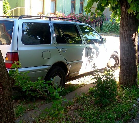 Серый Фольксваген Гольф, объемом двигателя 1.8 л и пробегом 500 тыс. км за 1500 $, фото 1 на Automoto.ua