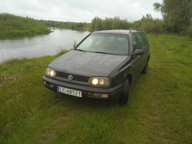 Серый Фольксваген Гольф, объемом двигателя 0 л и пробегом 300 тыс. км за 1300 $, фото 1 на Automoto.ua