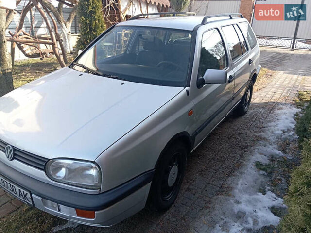 Серый Фольксваген Гольф, объемом двигателя 1.98 л и пробегом 250 тыс. км за 1800 $, фото 1 на Automoto.ua