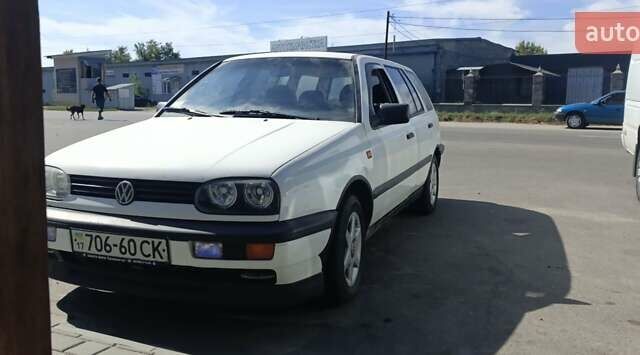 Серый Фольксваген Гольф, объемом двигателя 1.8 л и пробегом 217 тыс. км за 3300 $, фото 1 на Automoto.ua