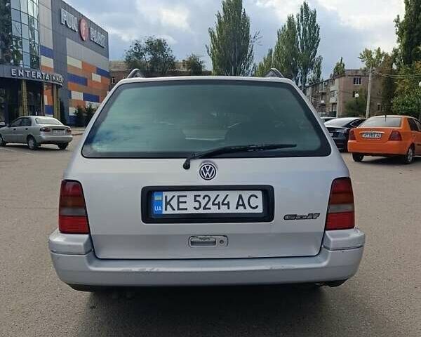 Серый Фольксваген Гольф, объемом двигателя 1.9 л и пробегом 260 тыс. км за 3024 $, фото 1 на Automoto.ua
